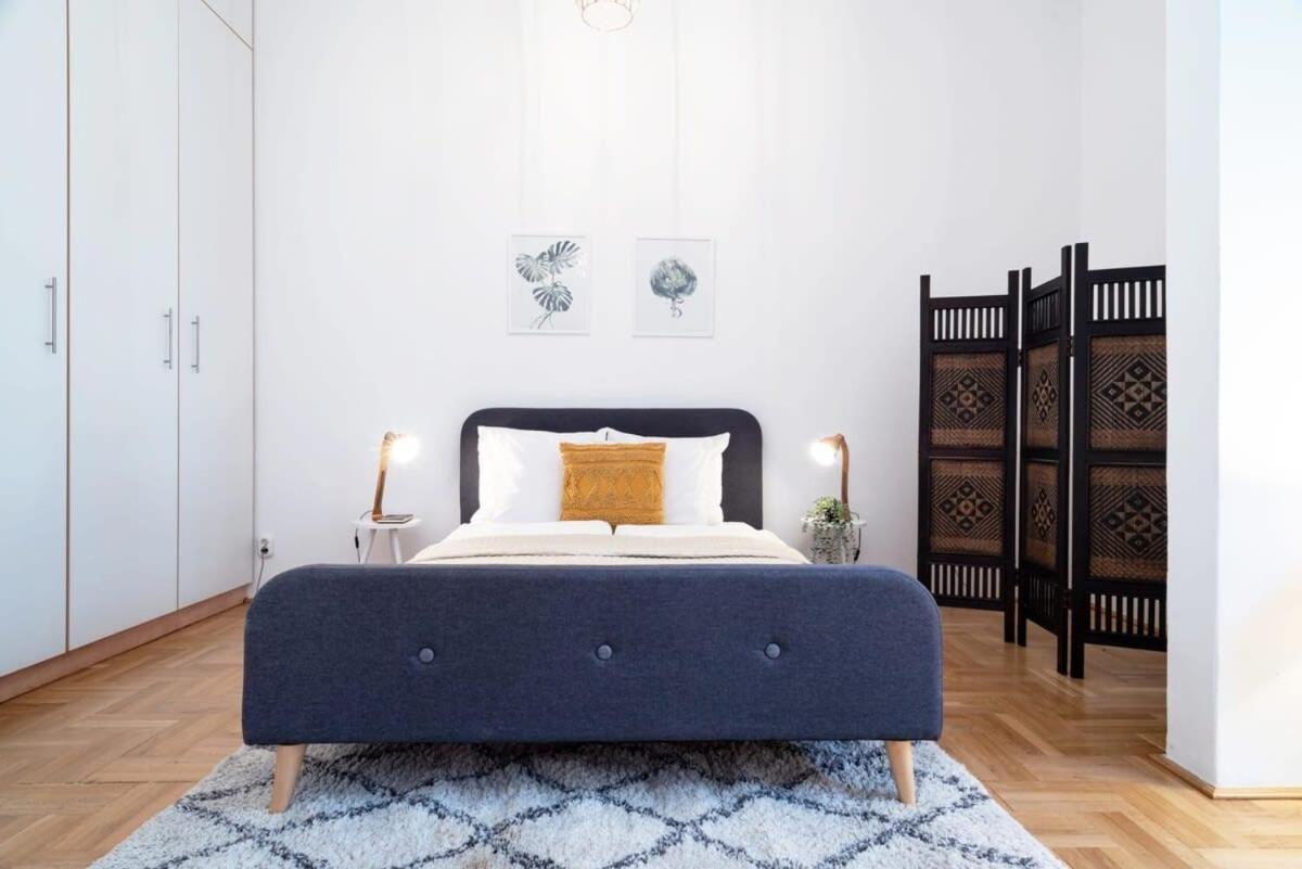 Lovely Downtown Apartment Close To The Basilica ブダペスト エクステリア 写真