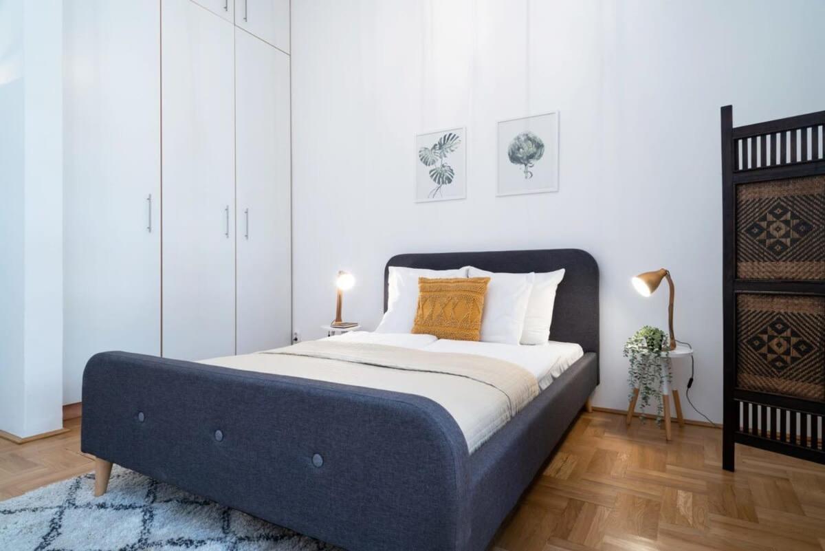 Lovely Downtown Apartment Close To The Basilica ブダペスト エクステリア 写真
